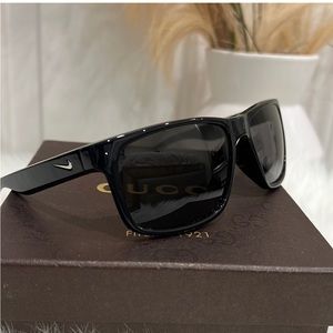 Men's Nike Cruiser Rectangular
Sunglasses